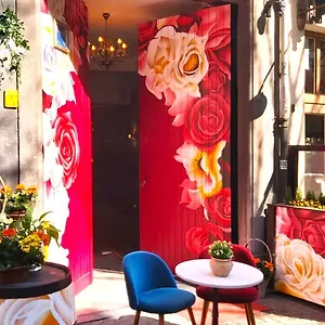 Mezonvin Hotel