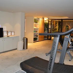 Premier Aparthotel